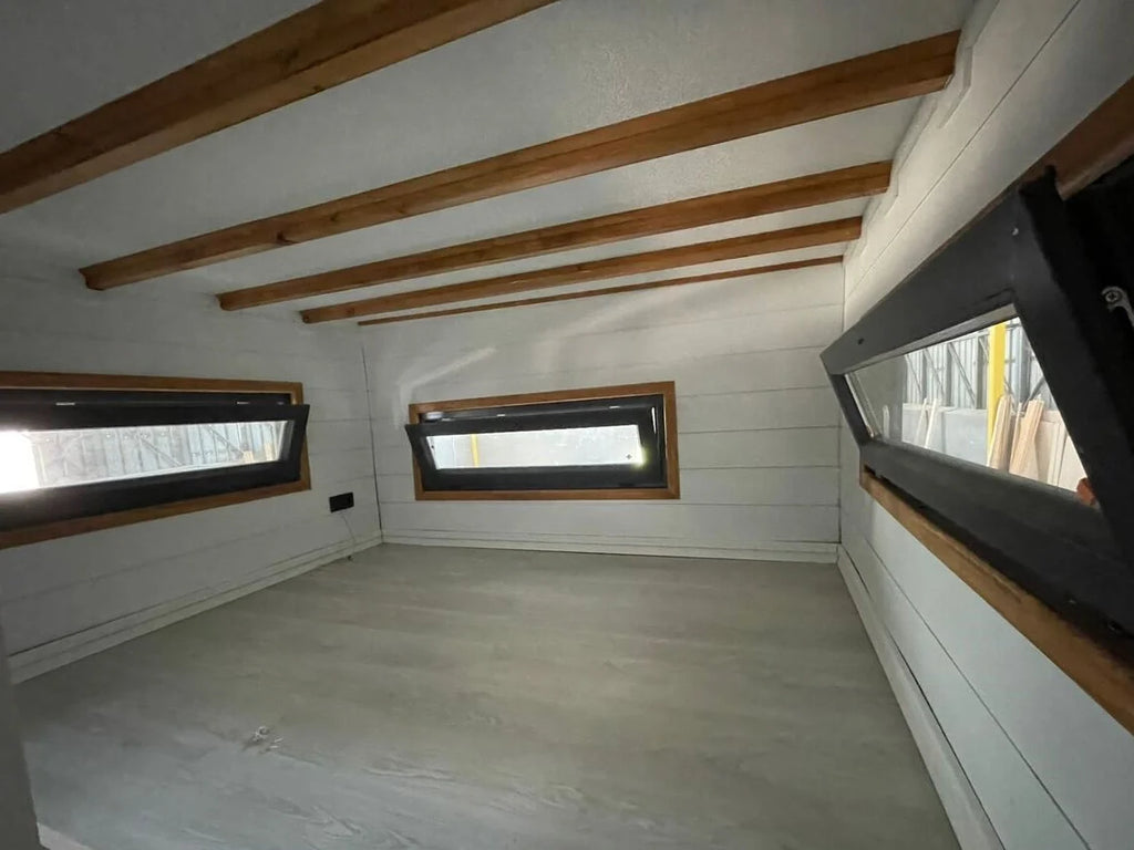 New T2 Tiny House Container with Wheels