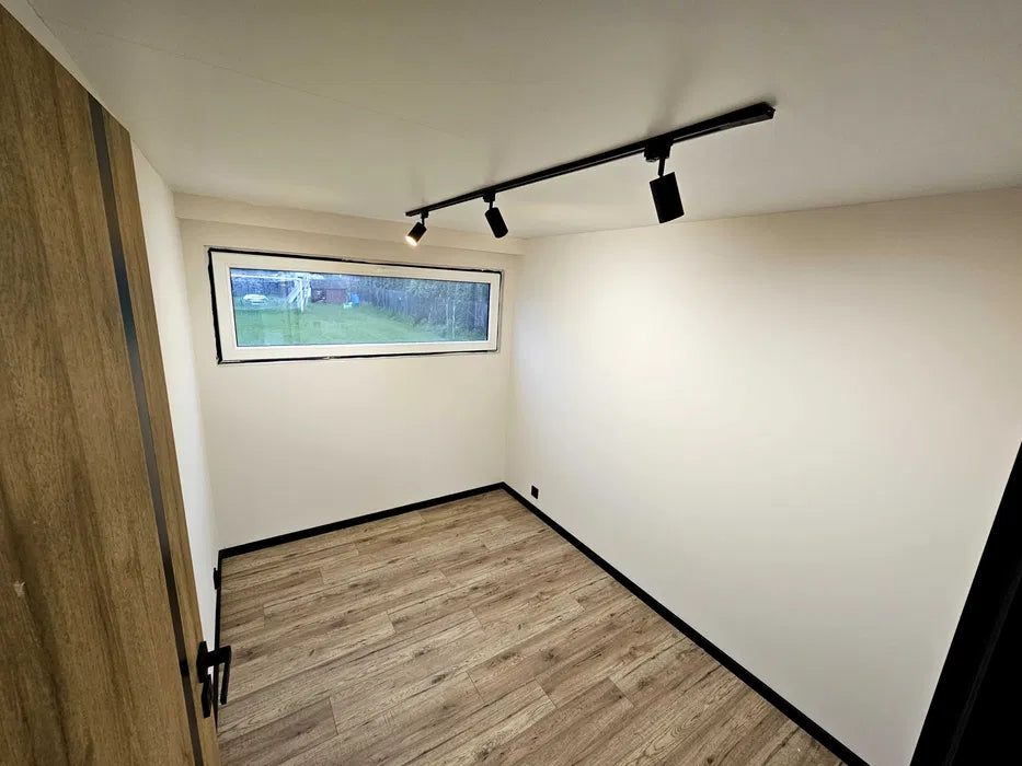 Habitable shipping container – Mobile home / office / holiday accommodation